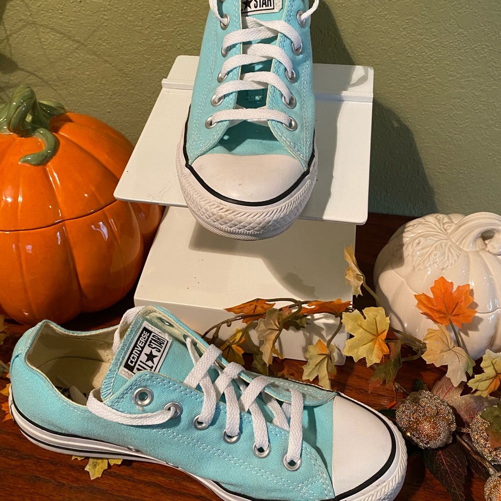 Ladies converse size 9